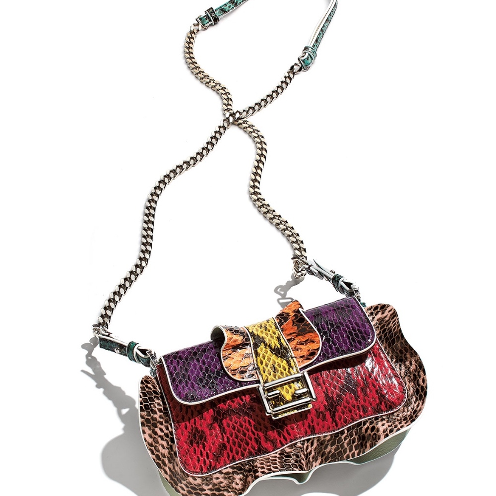🥳🎉HOST PICK‼️🥂🎊 LTD Fendi🐍Baguette MicroWave Crossbody Bag! - Picture 3 of 15